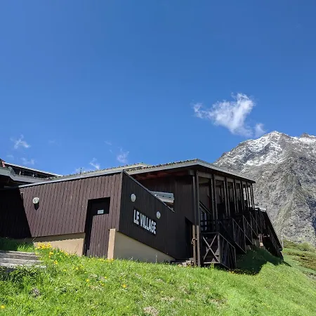 Apartman Piau Engaly, Le Village